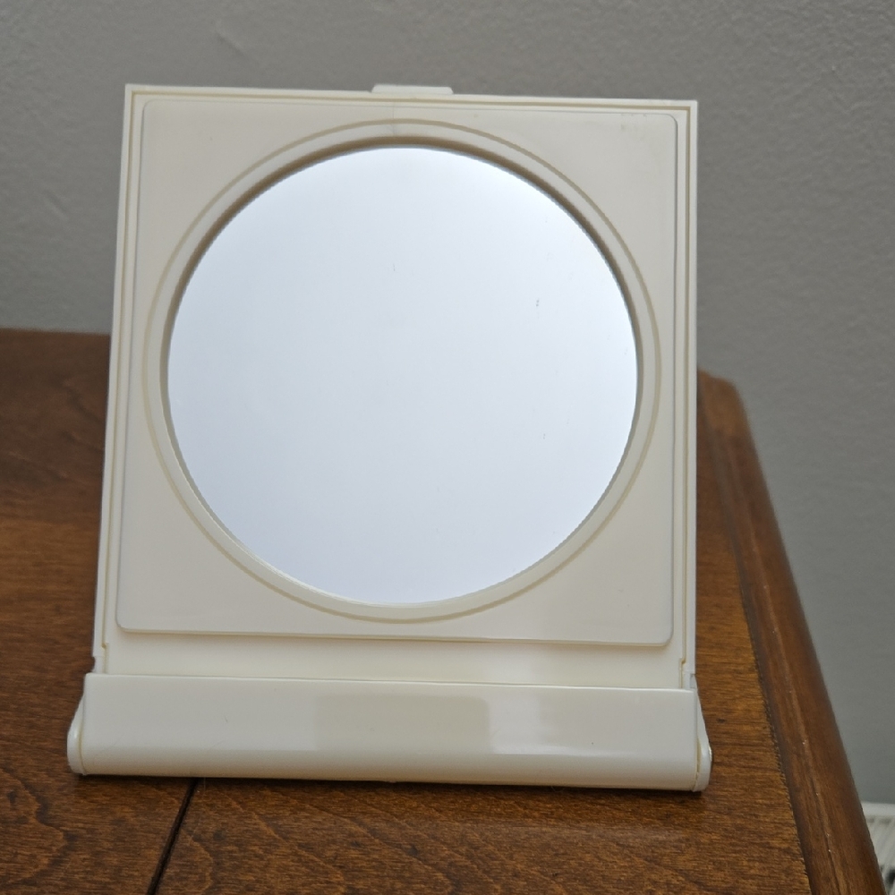 Artistry Dual Side Cosmetic Mirror